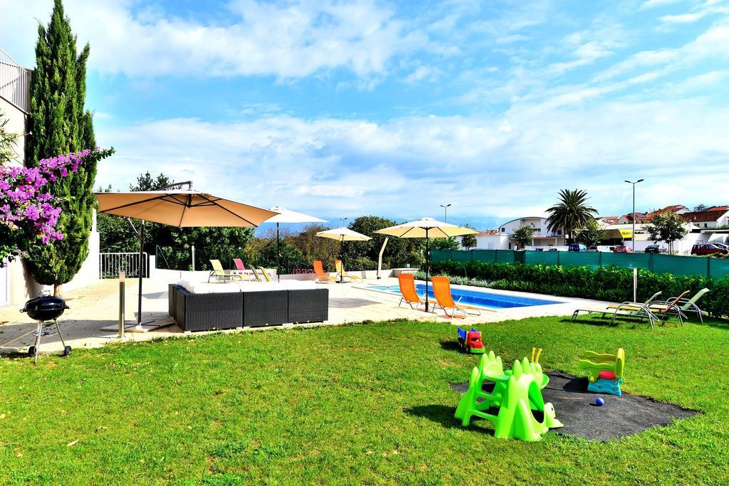 Bretia Apartments Sutivan Exterior foto